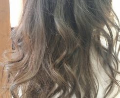 エイトボウル　グラデーションカラー　ハイライトカラー　イルミナカラー　女性スタイリスト　コテ巻き